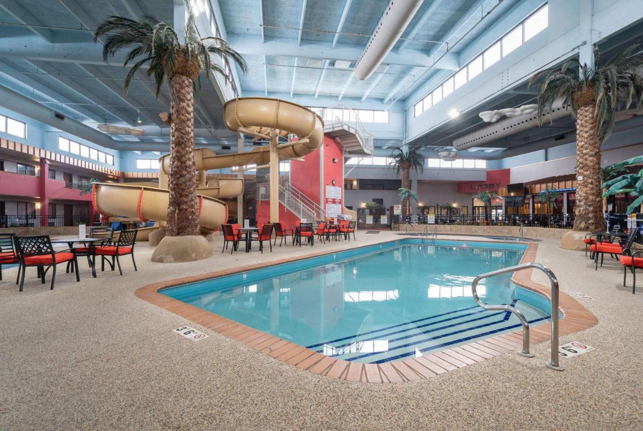 Ramada By Wyndham Sioux Falls Airport - Waterpark Resort & Event Center Eksteriør bilde