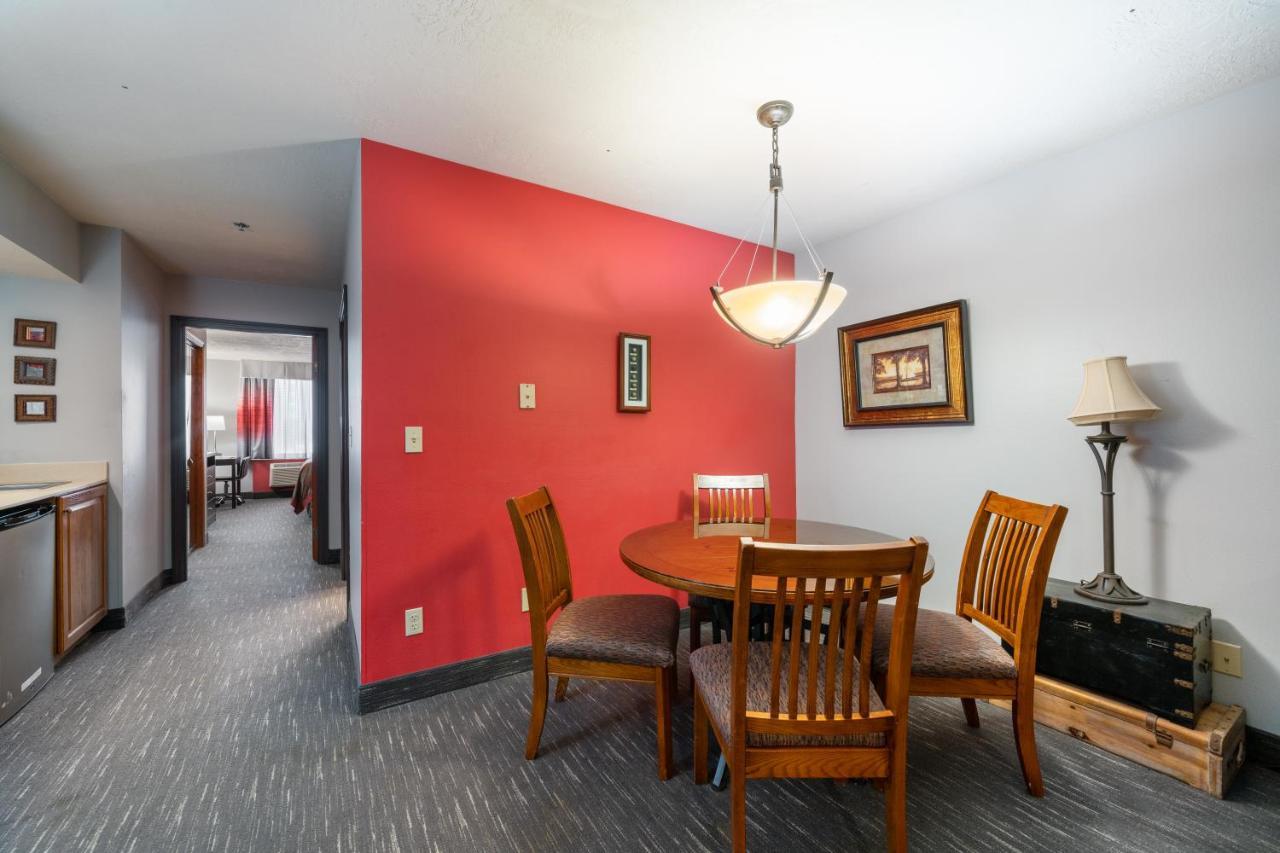 Ramada By Wyndham Sioux Falls Airport - Waterpark Resort & Event Center Eksteriør bilde