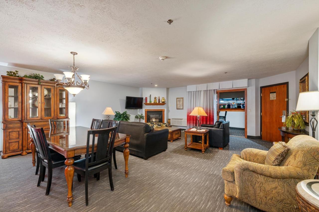Ramada By Wyndham Sioux Falls Airport - Waterpark Resort & Event Center Eksteriør bilde