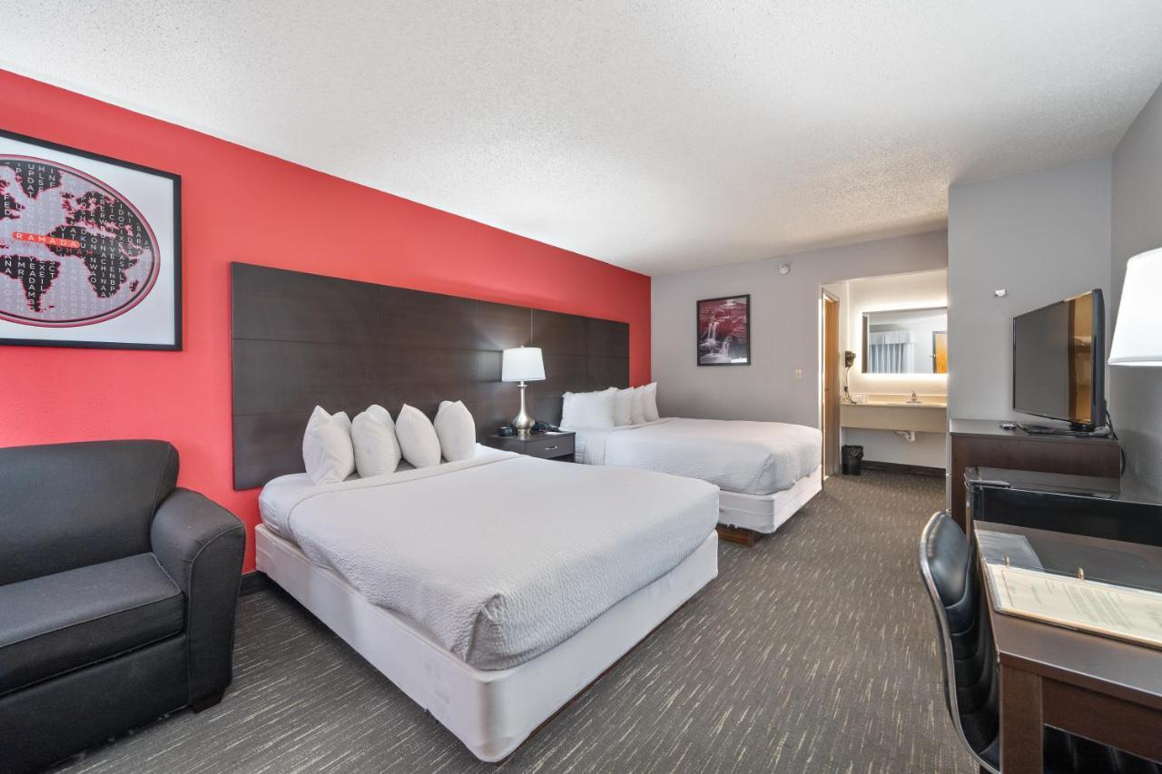 Ramada By Wyndham Sioux Falls Airport - Waterpark Resort & Event Center Eksteriør bilde
