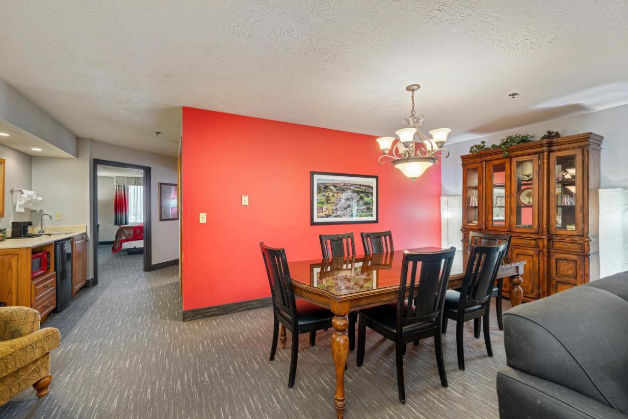 Ramada By Wyndham Sioux Falls Airport - Waterpark Resort & Event Center Eksteriør bilde
