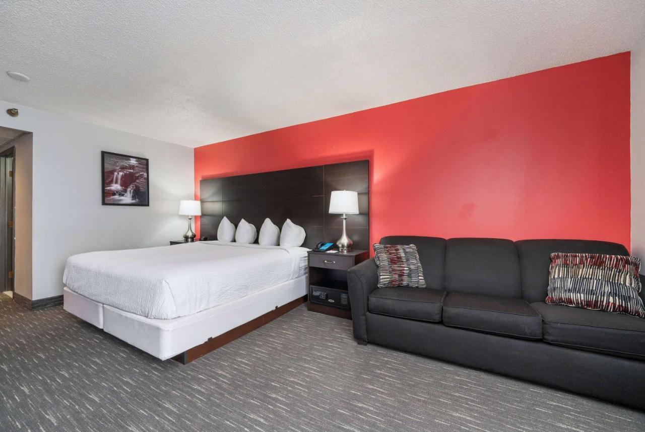 Ramada By Wyndham Sioux Falls Airport - Waterpark Resort & Event Center Eksteriør bilde