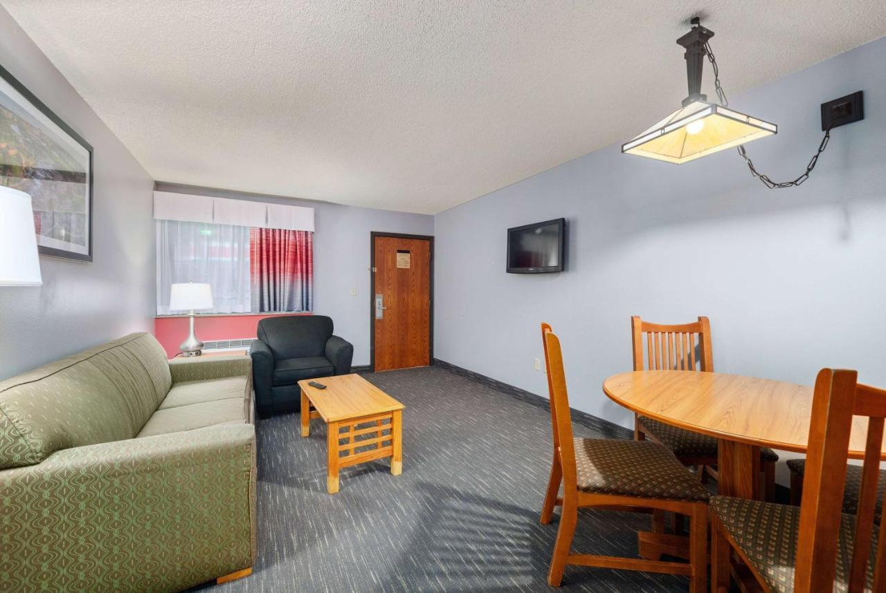 Ramada By Wyndham Sioux Falls Airport - Waterpark Resort & Event Center Eksteriør bilde