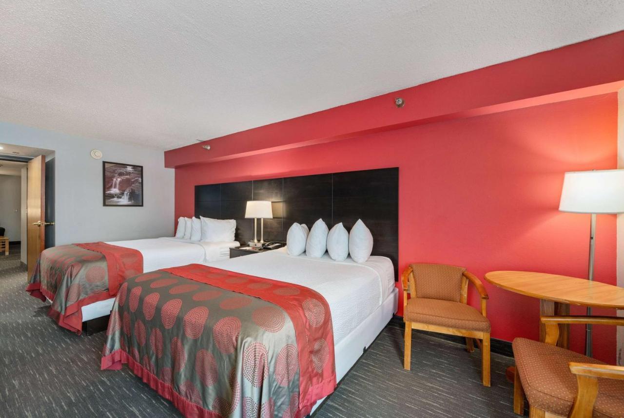 Ramada By Wyndham Sioux Falls Airport - Waterpark Resort & Event Center Eksteriør bilde