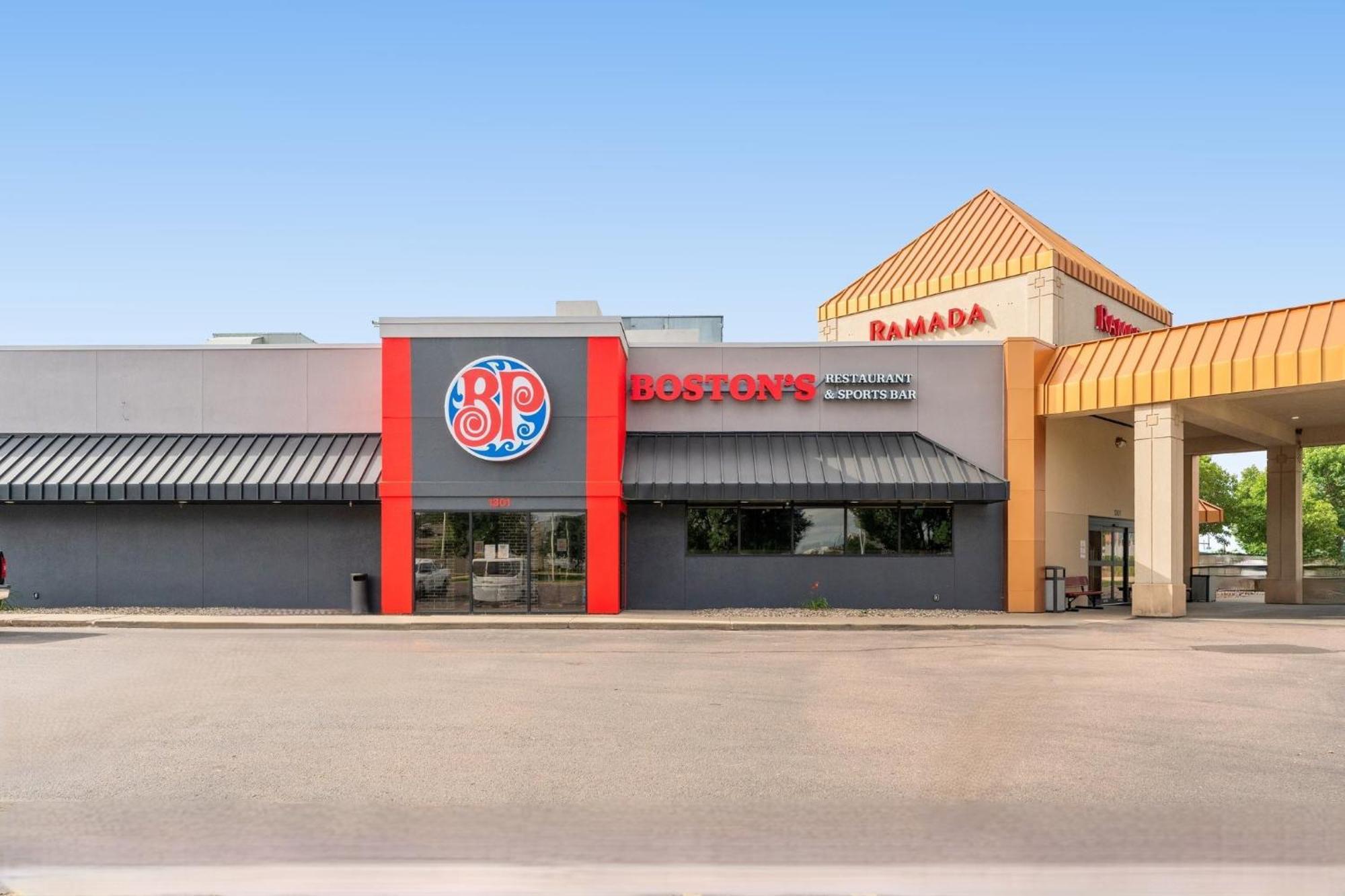 Ramada By Wyndham Sioux Falls Airport - Waterpark Resort & Event Center Eksteriør bilde