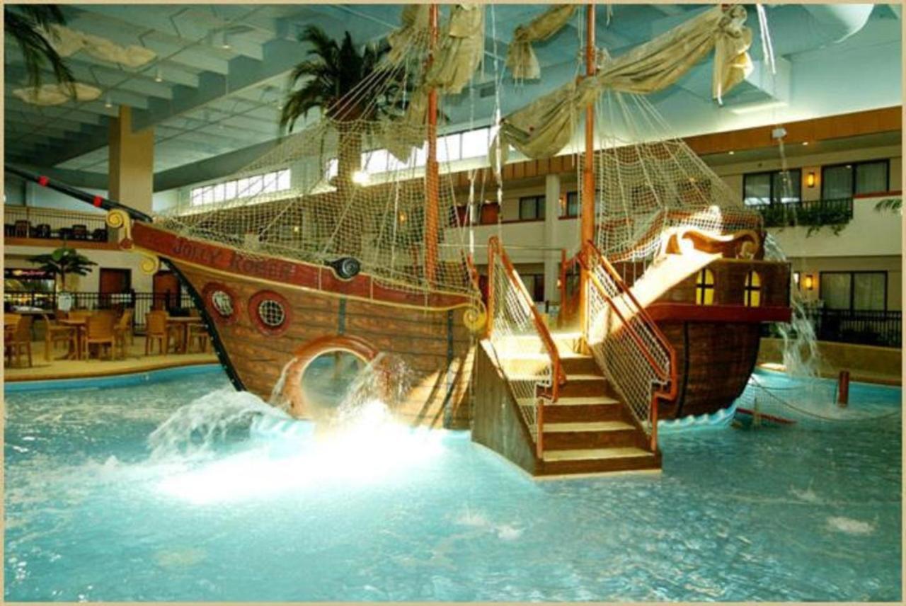 Ramada By Wyndham Sioux Falls Airport - Waterpark Resort & Event Center Eksteriør bilde